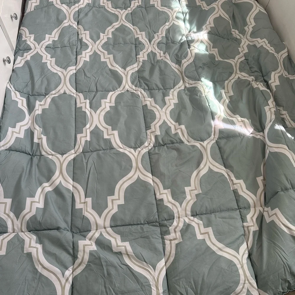 2 Light blue Geometric Comforter - Brand Unspecified